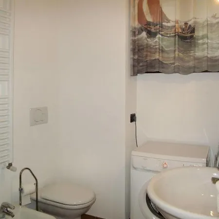 Nyaraló Sleeps 6 Pool Wifi Costarainera